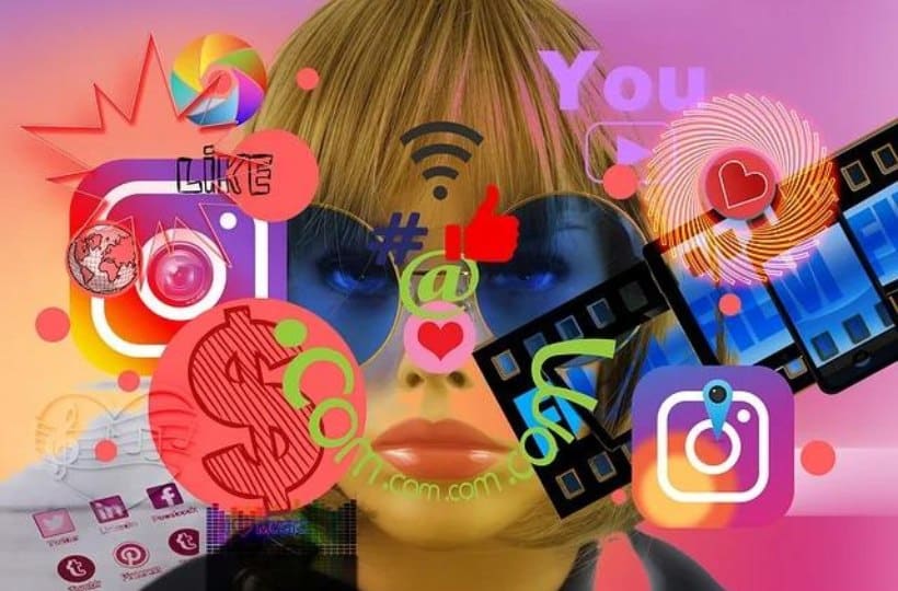 What exactly does a blogger do 