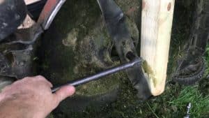 Are Lawn Mower Blades Reverse Threaded