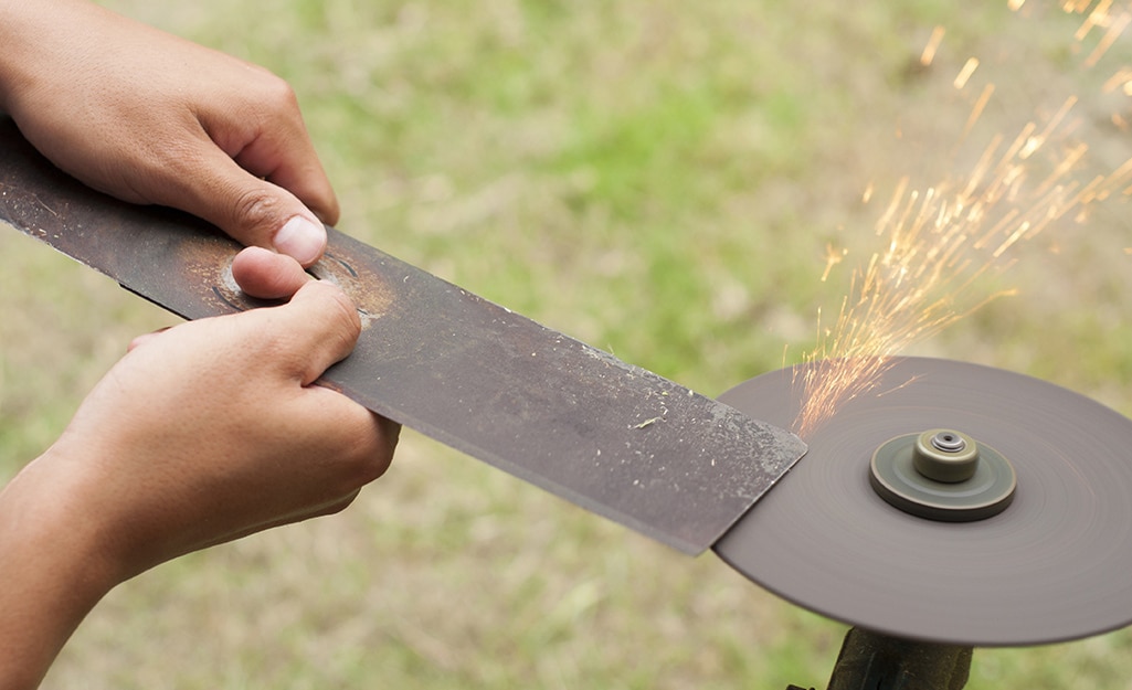 Does Home Depot Sharpen Lawn Mower Blades