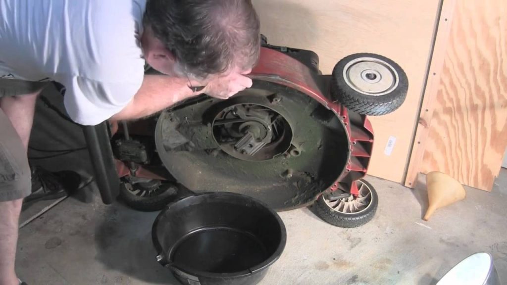 How to Drain Oil from Lawn Mower