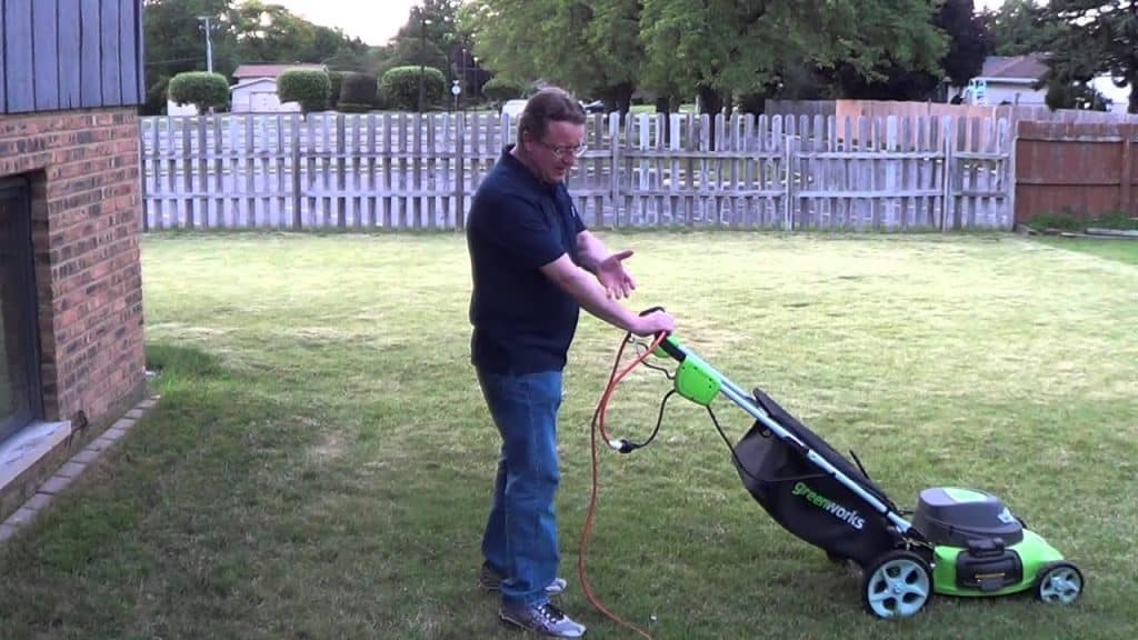 How to Use Electric Lawn Mower