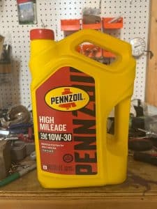 What Oil Do I Put in My Lawn Mower